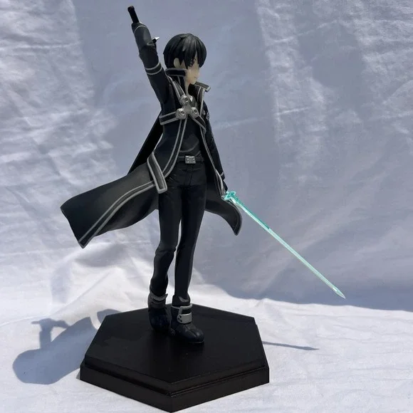 Sword Art Online Kirito Pop Up Parade Figure Anime Collectable Green Crunchyroll - Picture 9 of 16